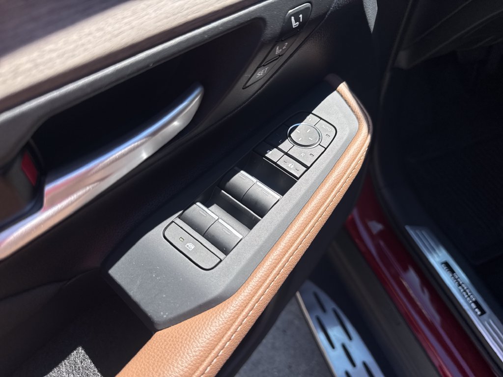 Certified 2026 Toyota Grand Highlander AWD image 13