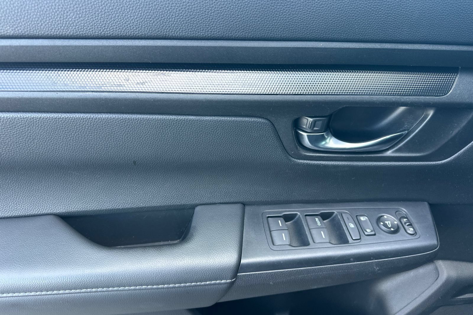 Certified 2025 Honda CR-V LX image 11