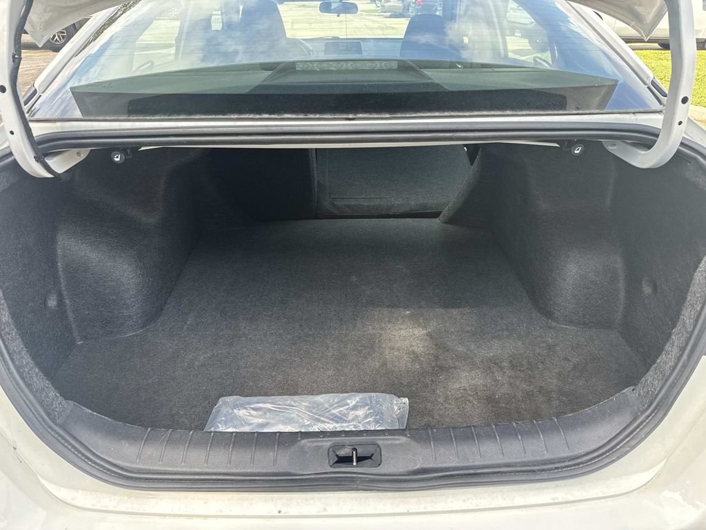 Used 2025 Nissan Altima 2.5 SV FWD image 8