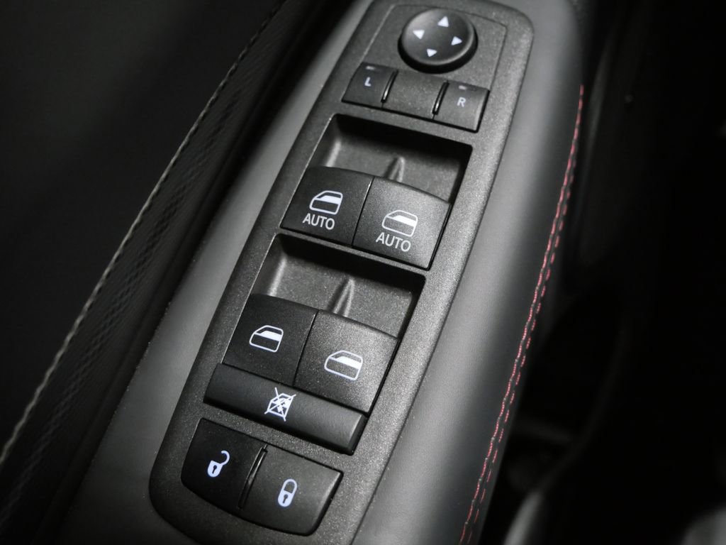 Used 2022 Dodge Durango R/T w/ Tow 'N Go Package AWD/4WD image 14