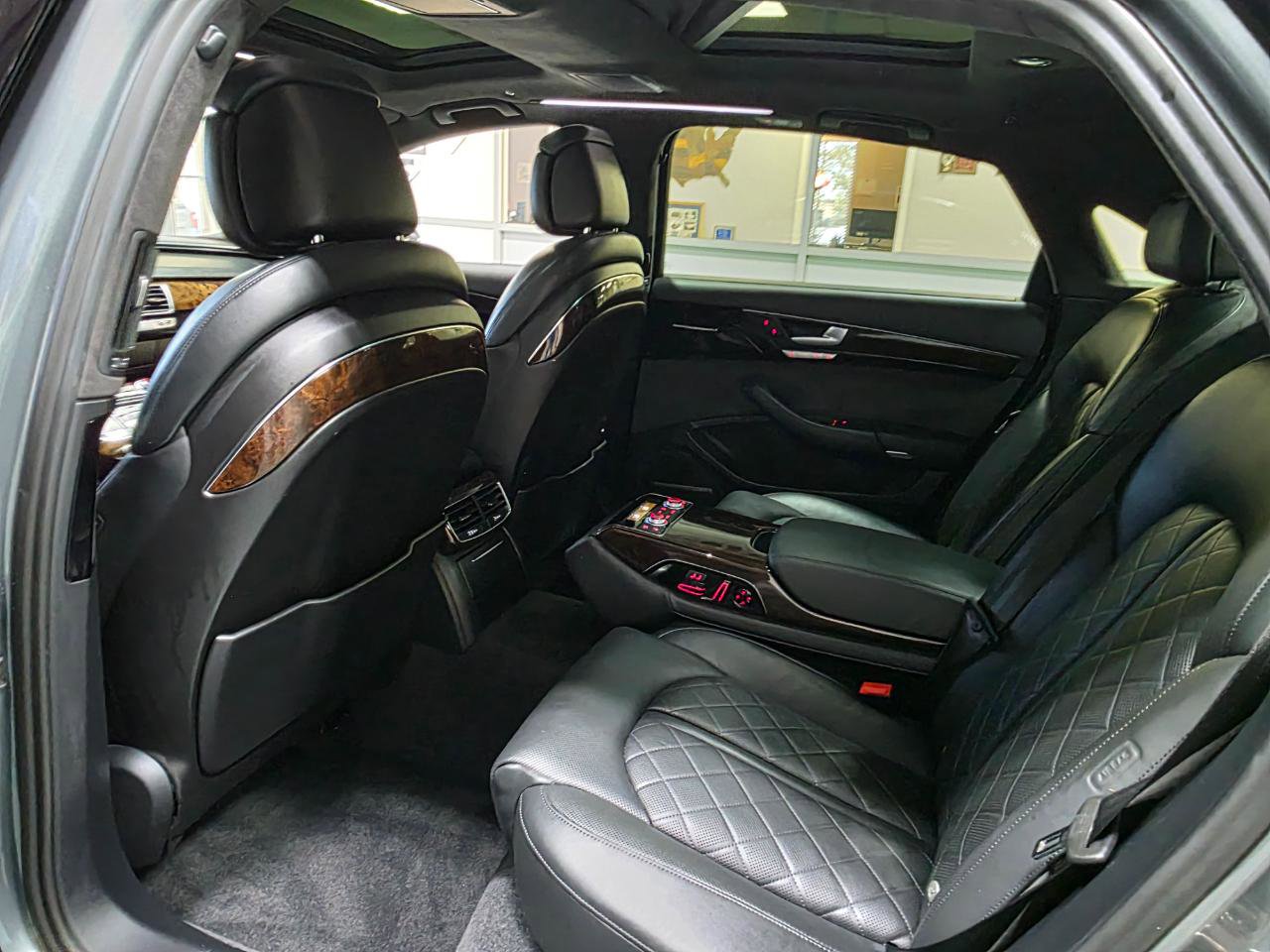 Used 2018 Audi A8 L 4.0T w/ Executive Package image 19