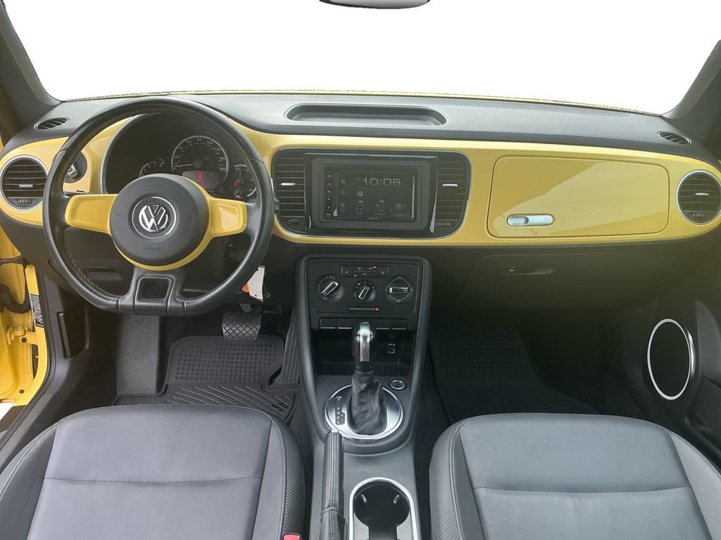 Used 2013 Volkswagen Beetle 2.5 FWD image 17