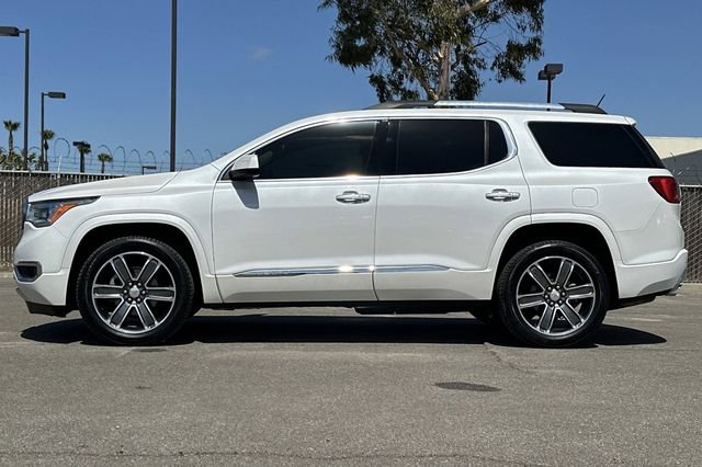 Used 2017 GMC Acadia Denali w/ Technology Package AWD/4WD image 7