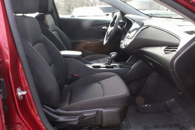 Used 2025 Chevrolet Malibu LT image 29