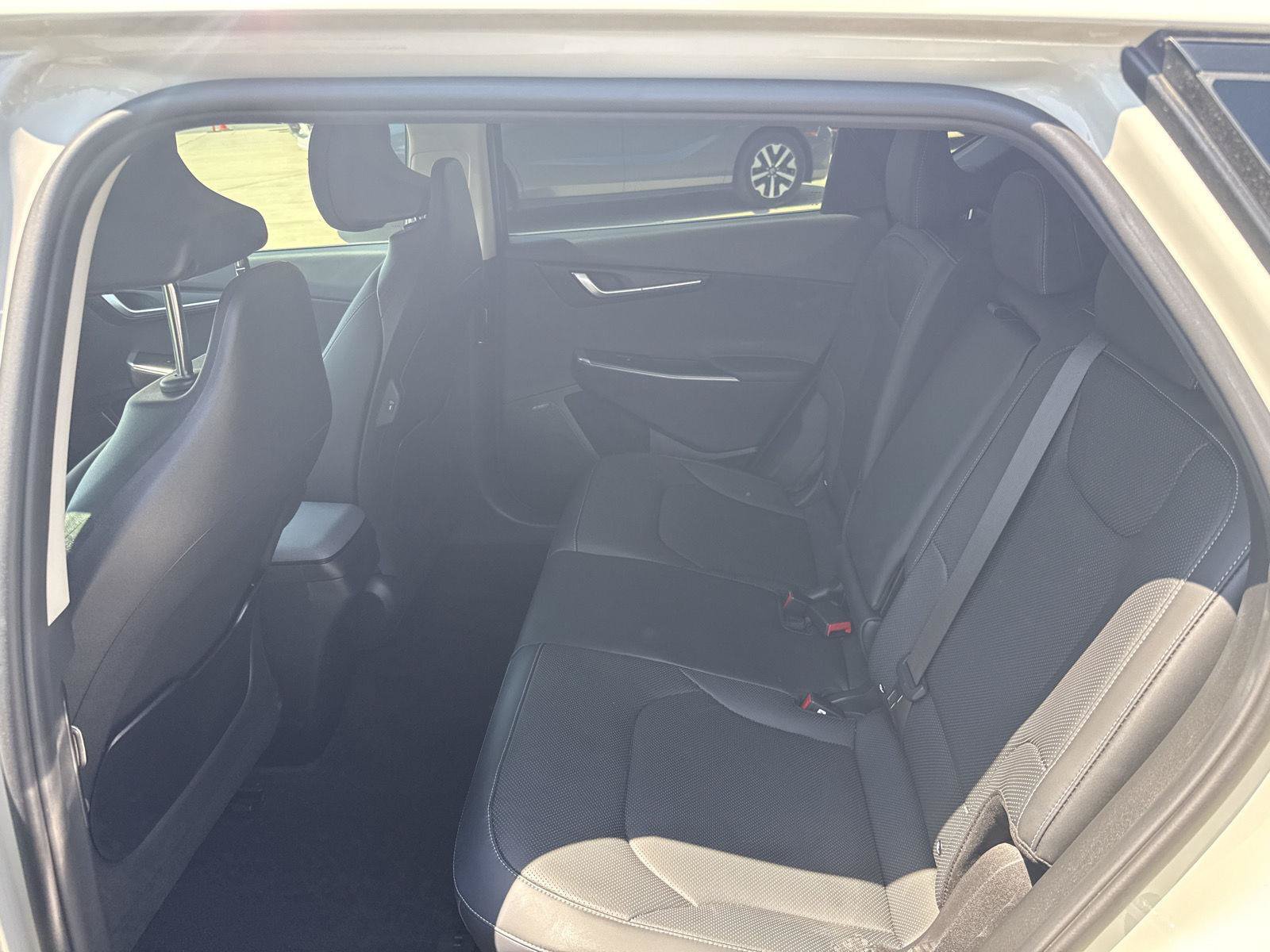 Used 2023 Kia EV6 Wind w/ Wind Technology Package AWD/4WD image 22