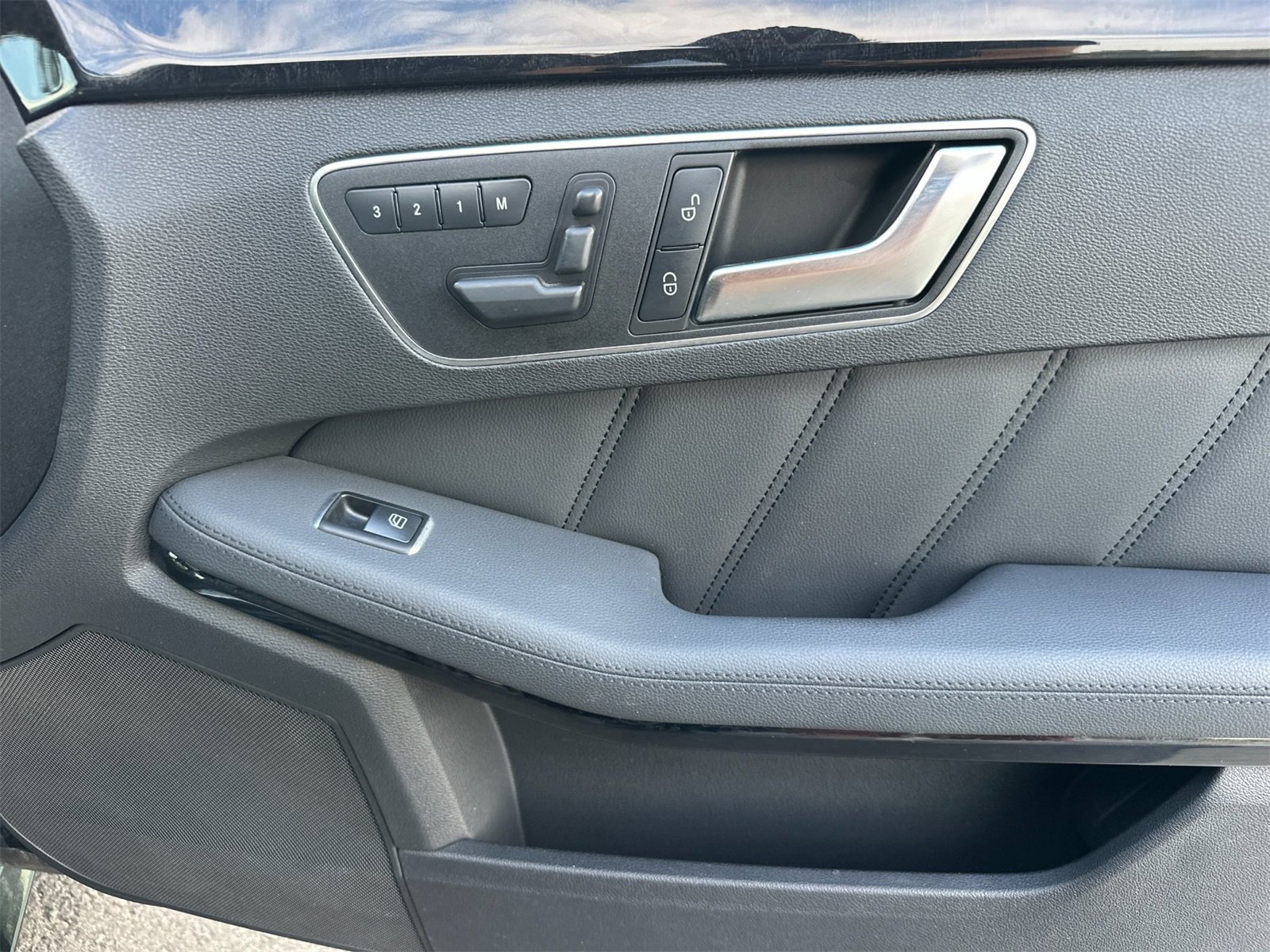 Used 2013 Mercedes-Benz E 350 E 350 image 14