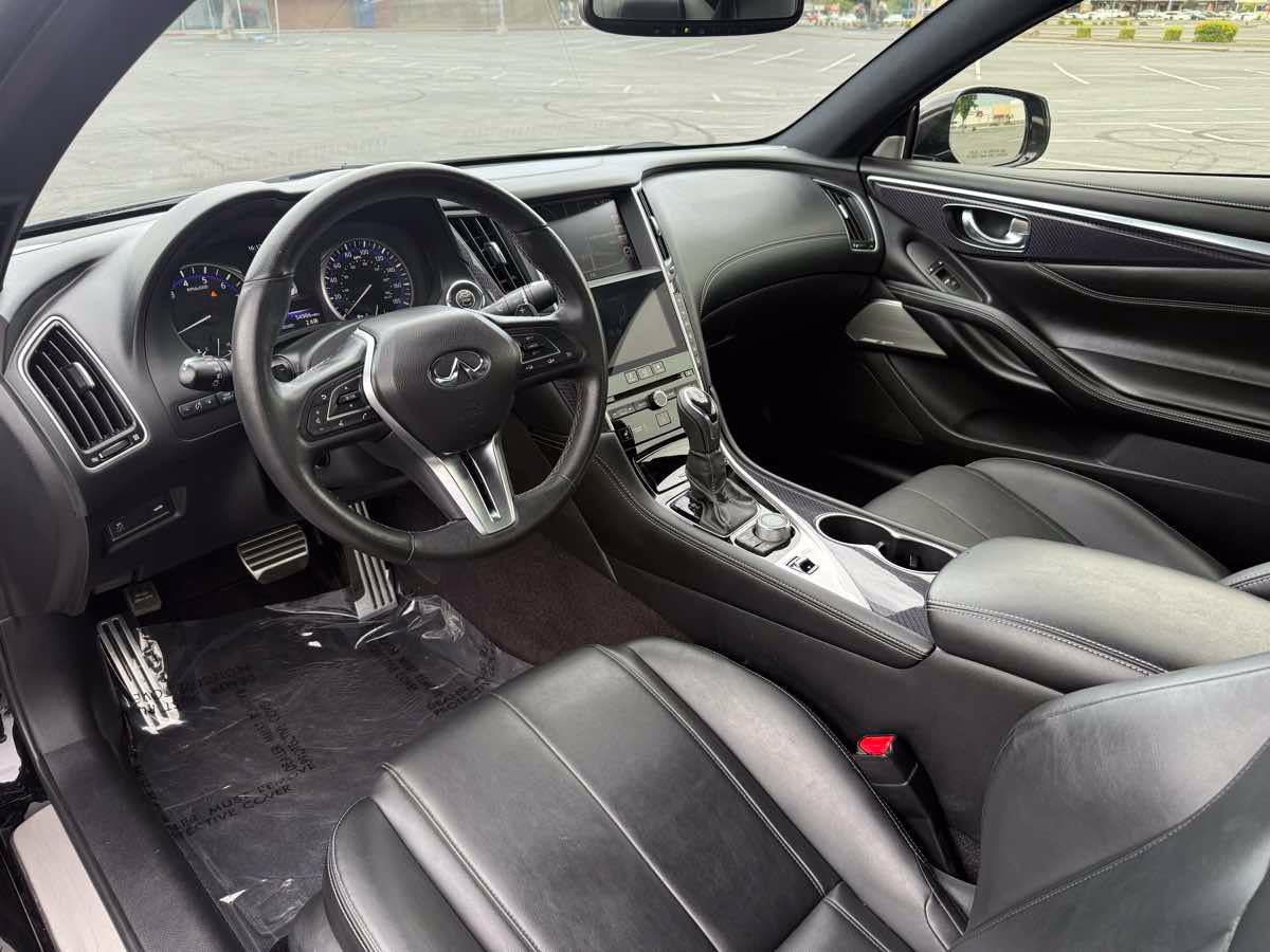 Used 2018 INFINITI Q60 Red Sport 400 w/ Sensory Package 3.0T Sport AWD/4WD image 15