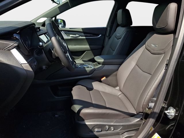 New 2026 Cadillac XT5 Premium Luxury w/ LPO, ONYX Package AWD/4WD image 9