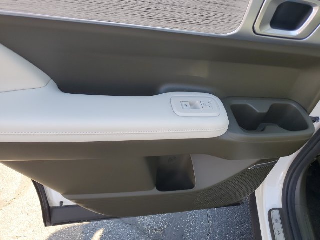 Certified 2025 Hyundai Santa Fe Calligraphy FWD image 15