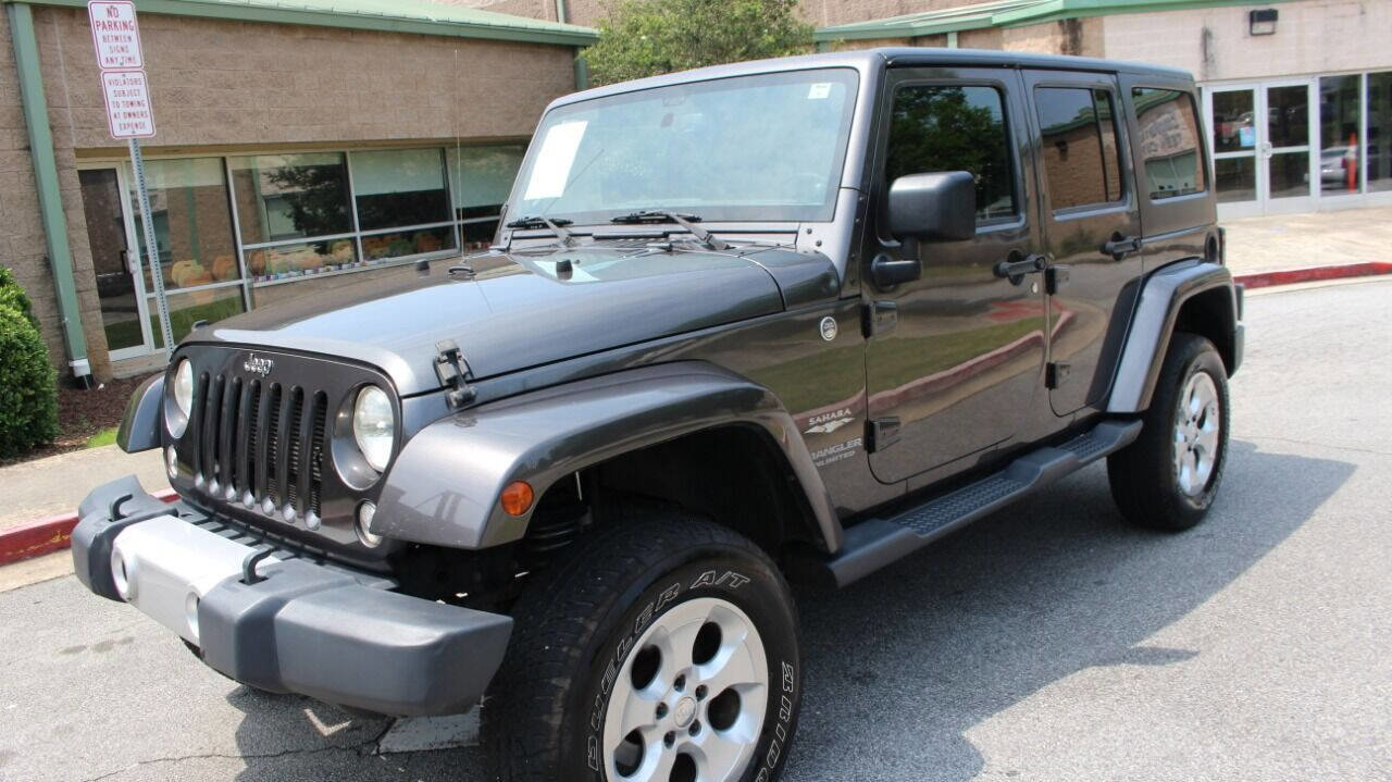 Used 2014 Jeep Wrangler Unlimited Sahara w/ Connectivity Group image 4
