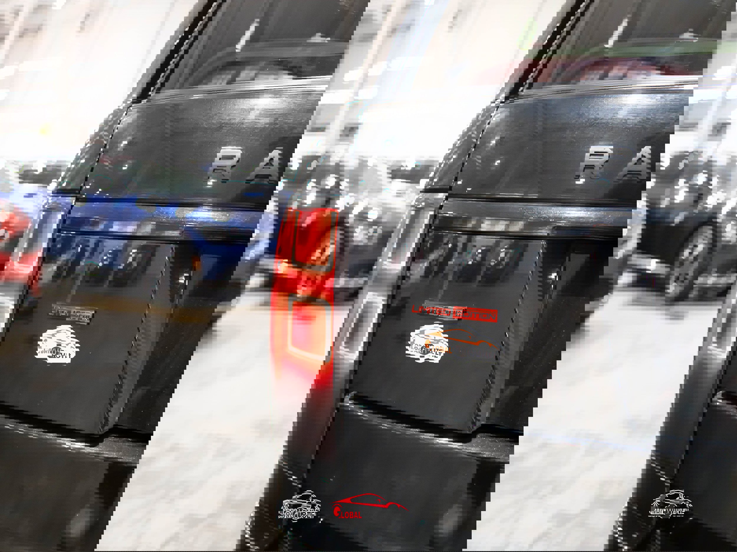 Used 2014 Land Rover Range Rover Autobiography image 54