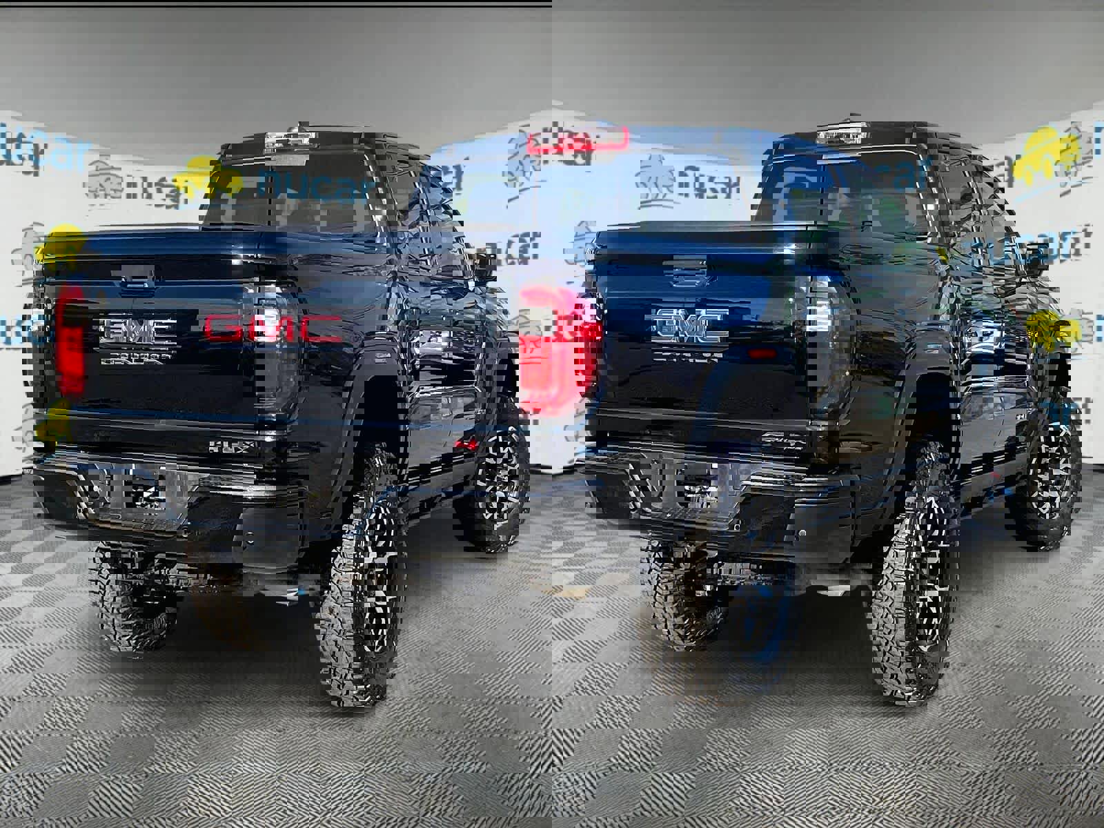 Used 2024 GMC Canyon AT4X image 6