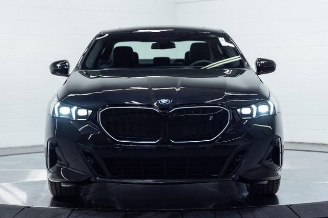 New 2026 BMW i5 eDrive40 image 7