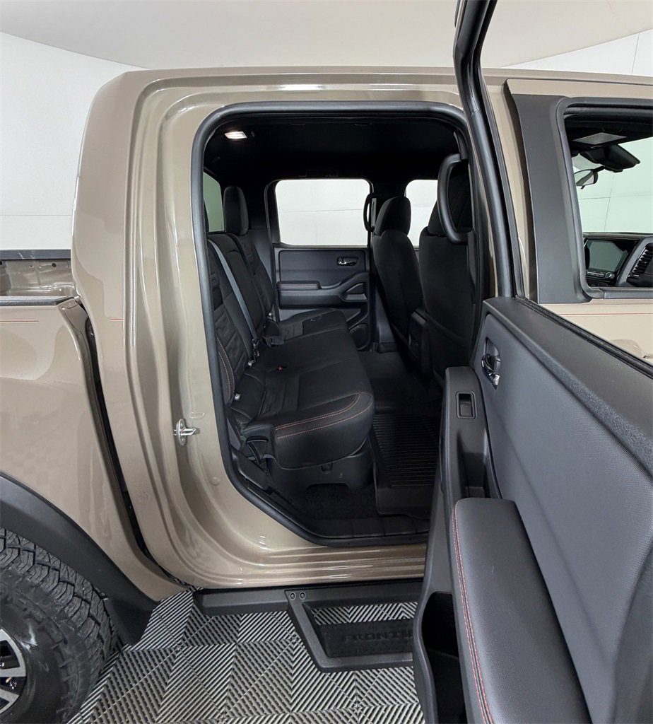 Used 2023 Nissan Frontier Pro-X w/ Technology Package image 5