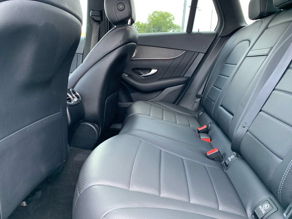 Used 2021 Mercedes-Benz GLC 300 4MATIC w/ AMG Line image 22