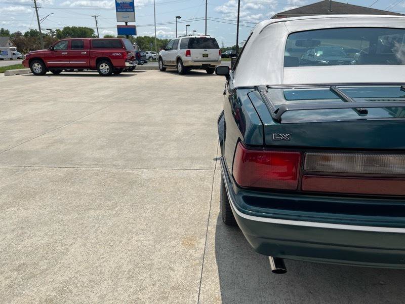 Used 1990 Ford Mustang LX RWD image 13