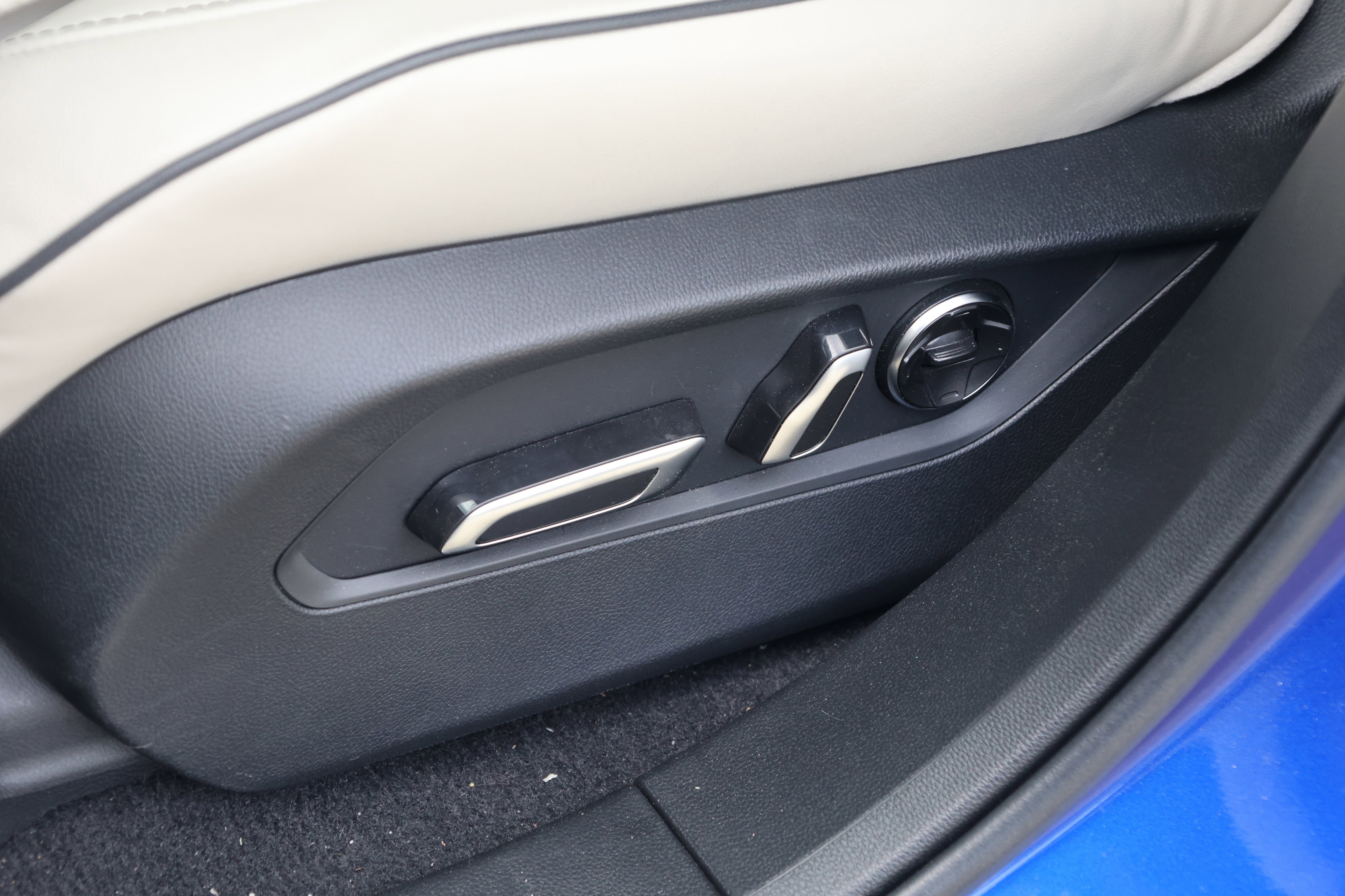 Used 2025 Acura RDX A-Spec image 32