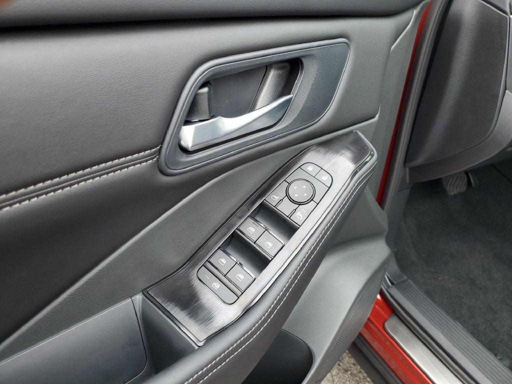 New 2026 Nissan Rogue Dark Armor AWD/4WD image 18
