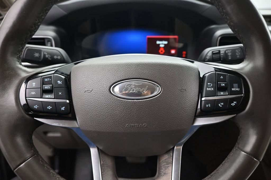 Used 2023 Ford Explorer Platinum AWD/4WD image 12