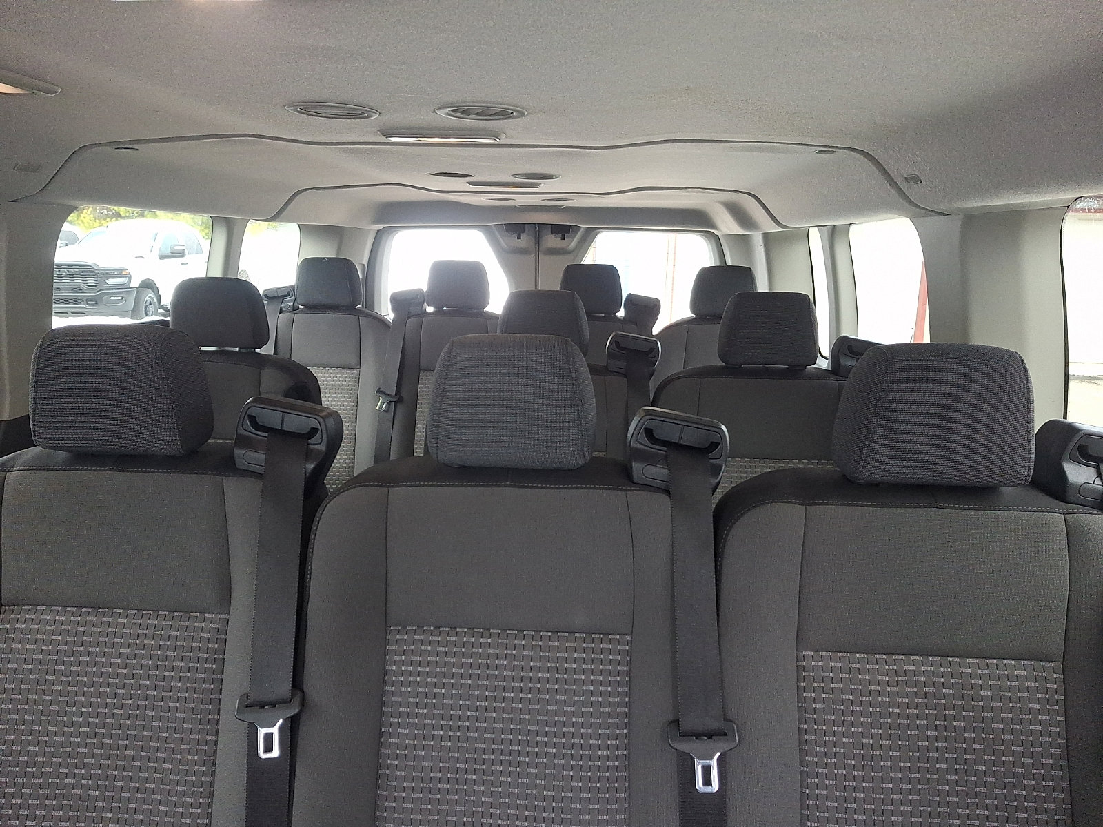 Used 2023 Ford Transit 350 XLT image 32