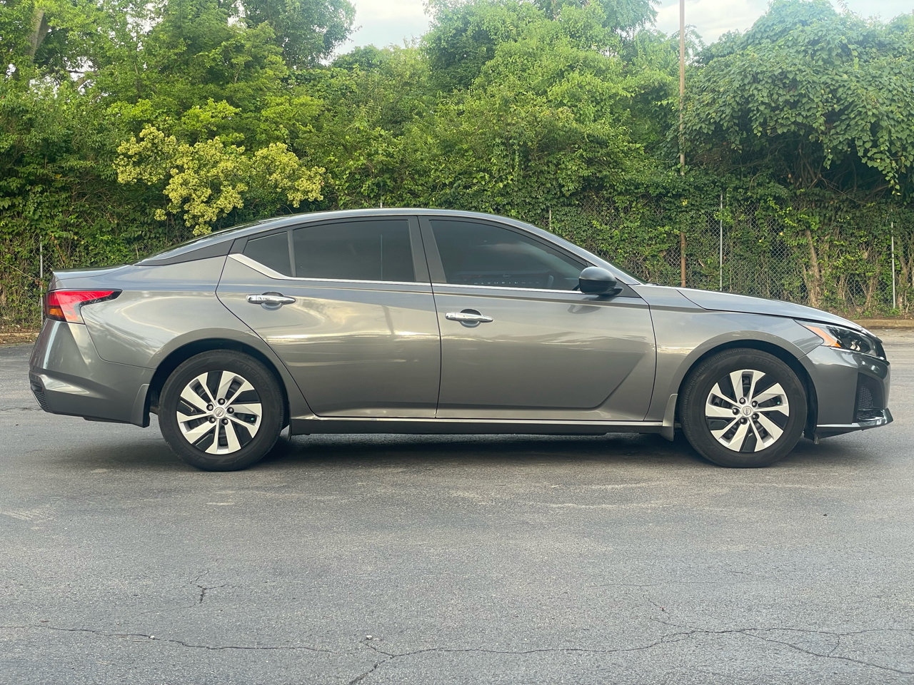Used 2024 Nissan Altima 2.5 S image 5