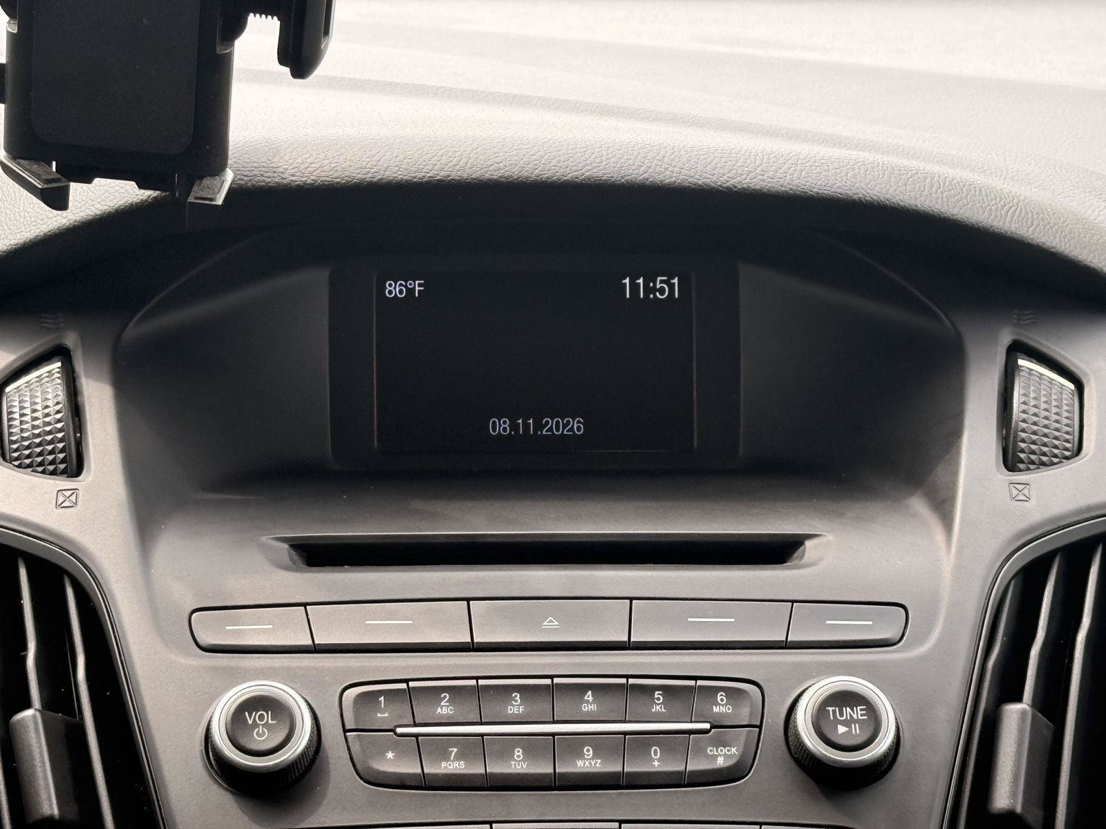 Used 2016 Ford Focus SE w/ SE Power Seat Package FWD image 26