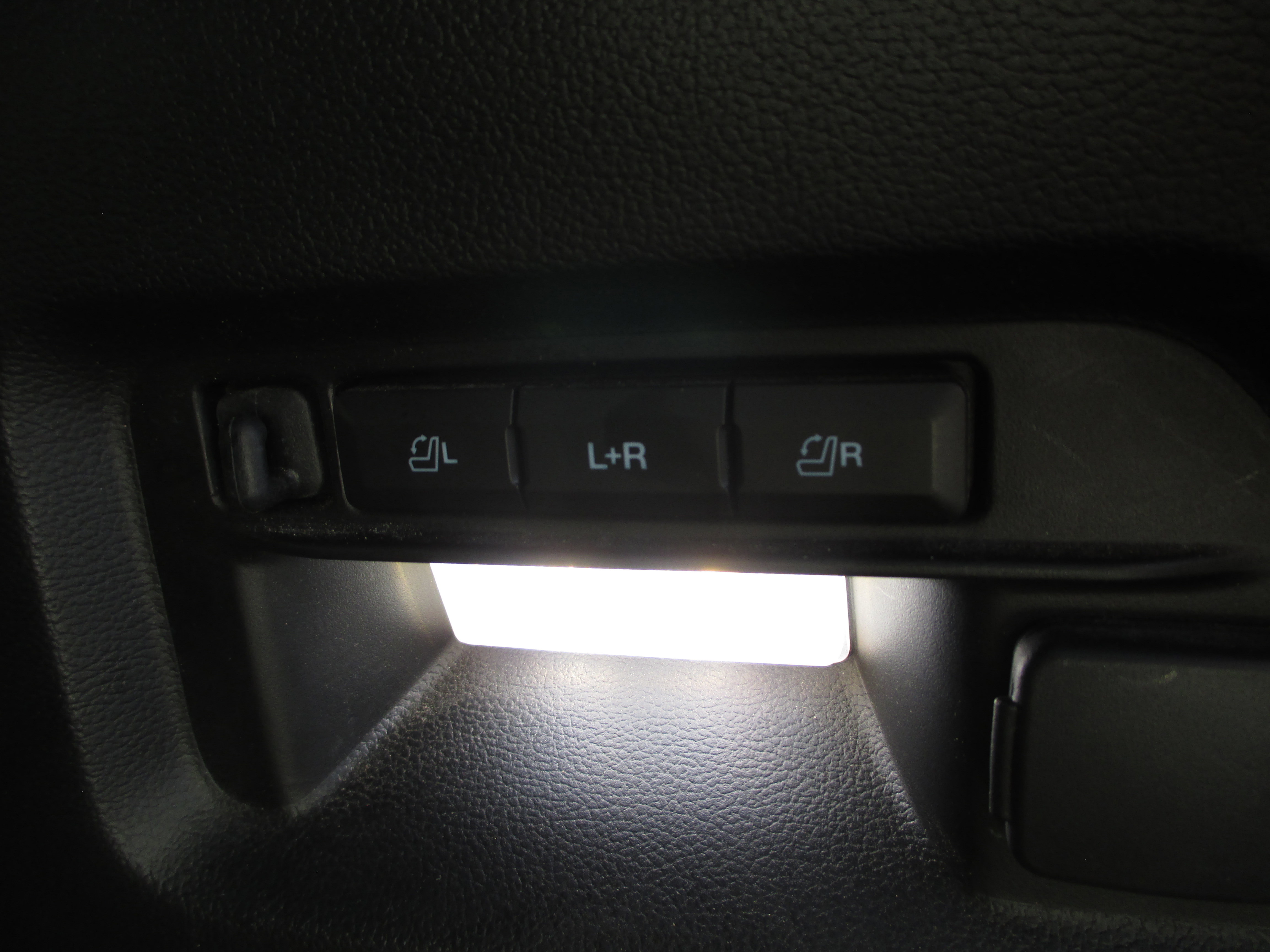 Used 2022 Ford Explorer Timberline w/ Timberline Technology Package image 11