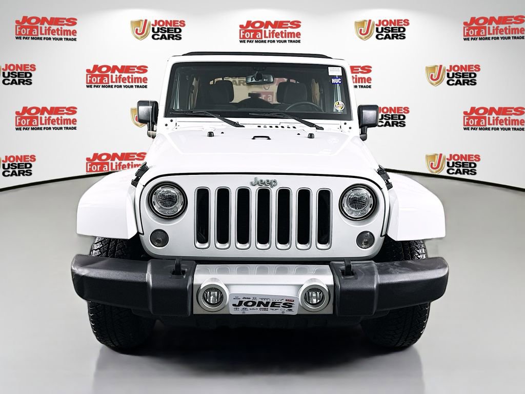 Used 2017 Jeep Wrangler Unlimited Sahara w/ Connectivity Group image 10