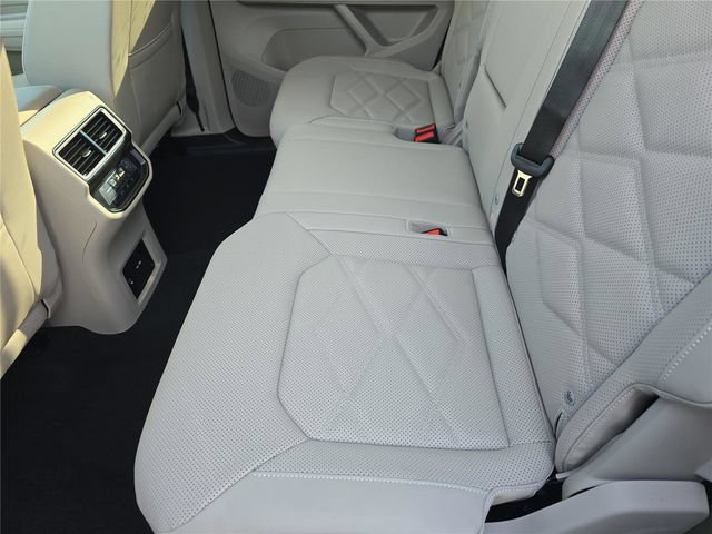 New 2026 Volkswagen Atlas SE FWD image 9