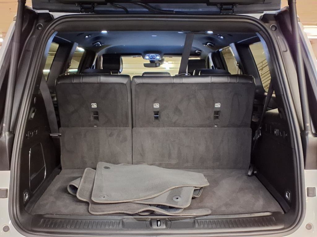 Used 2024 Jeep Wagoneer Series II w/ Flexible Seating Group image 7