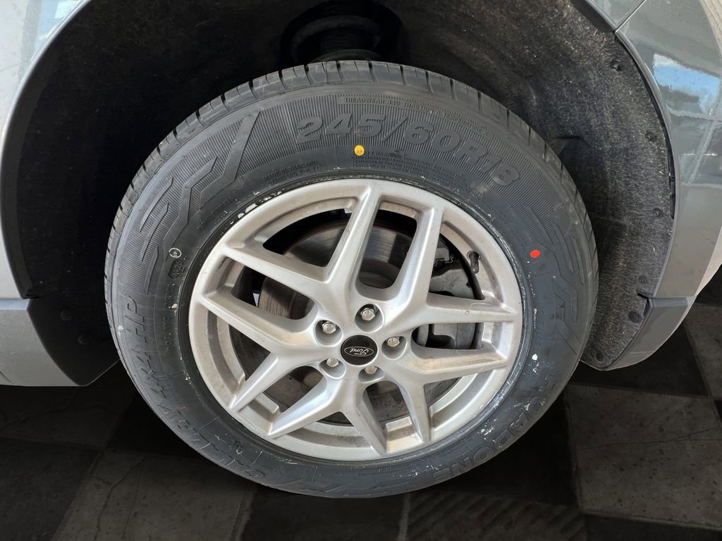 Used 2024 Ford Edge SEL image 11