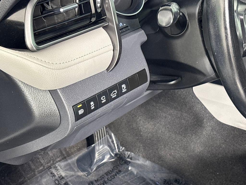 Used 2019 Toyota Camry XLE w/ Driver Assist Package FWD image 18
