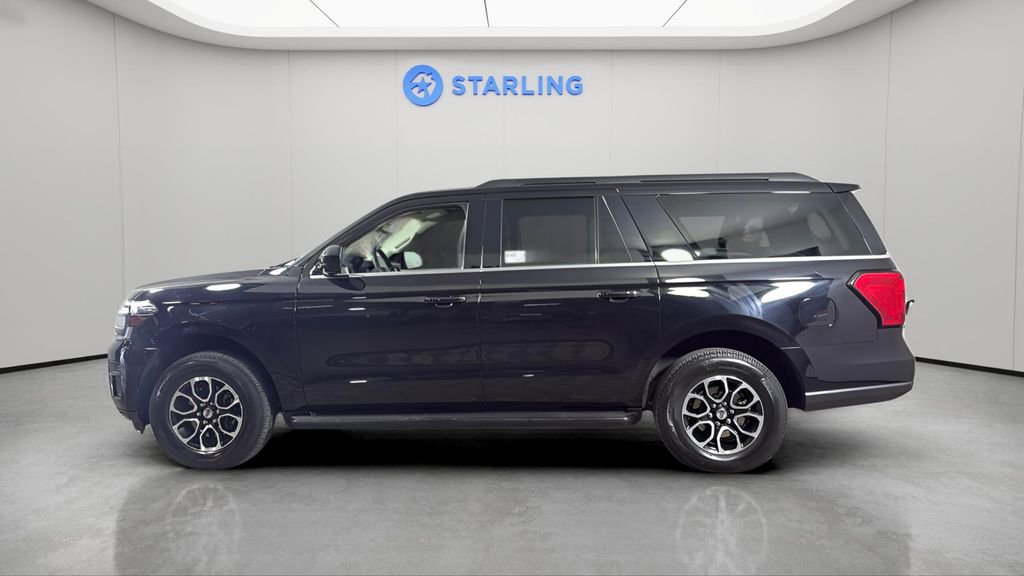 Used 2024 Ford Expedition Max XLT AWD/4WD image 3