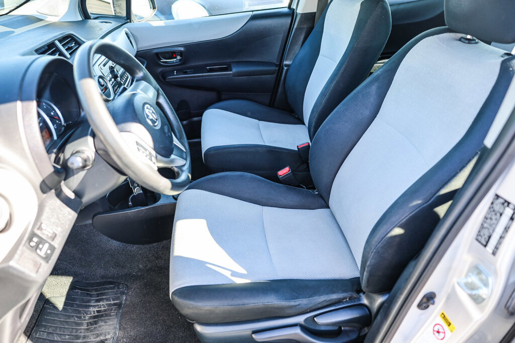 Used 2013 Toyota Yaris LE image 20