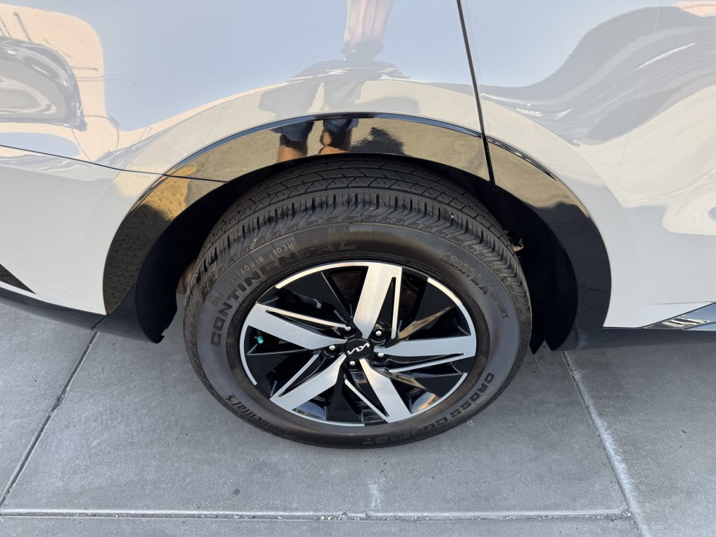 Used 2022 Kia Sorento EX w/ Panoramic Sunroof Package FWD image 15