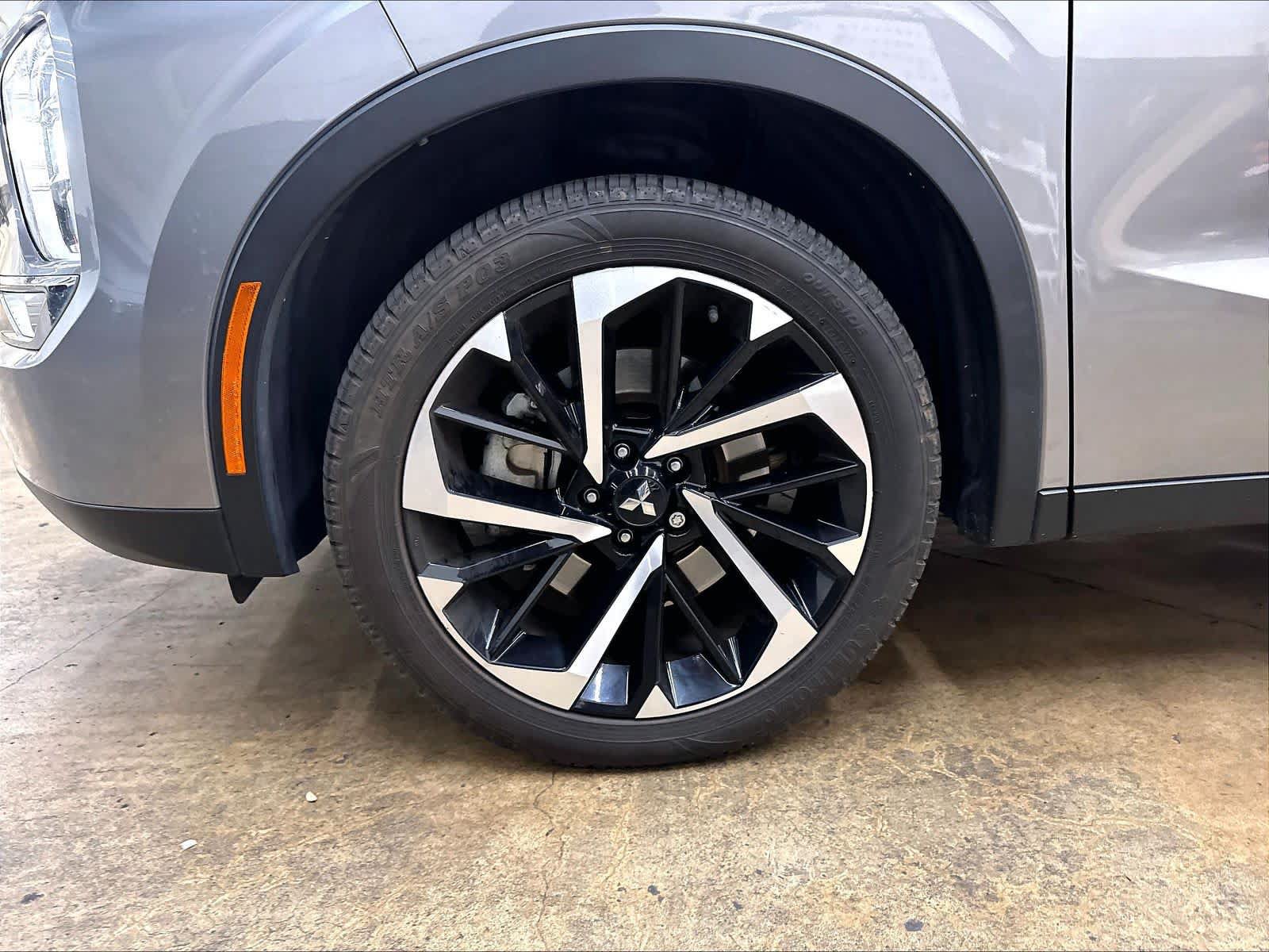 Used 2022 Mitsubishi Outlander SE AWD/4WD image 12