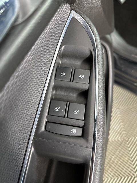 Used 2017 Chevrolet Cruze LT w/ Convenience Package image 24