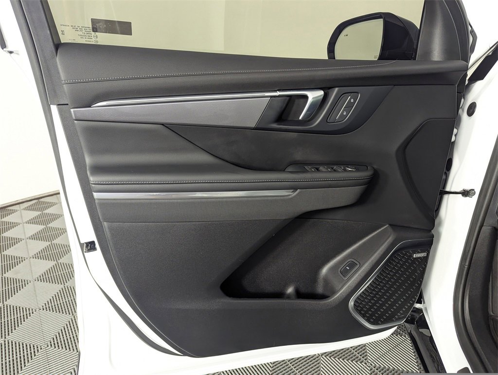 Used 2025 Buick Enclave Sport Touring w/ LPO, All-Weather Package image 17