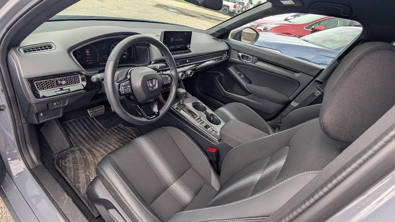 Used 2025 Honda Civic Sport image 13
