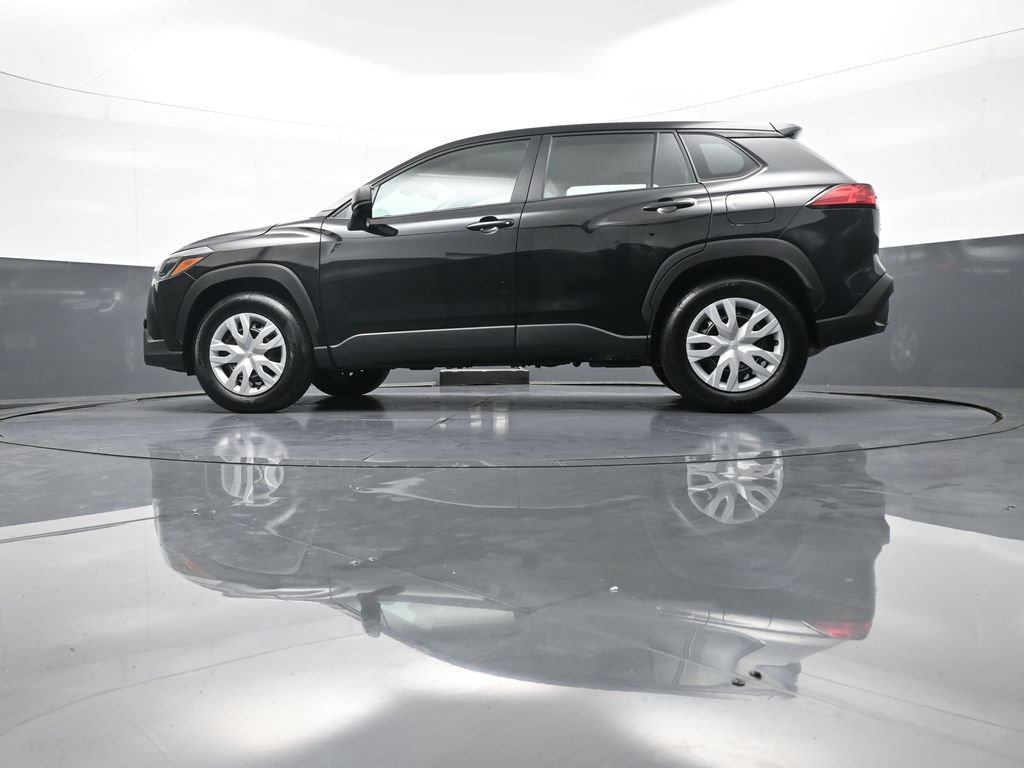 Certified 2022 Toyota Corolla Cross L AWD/4WD image 32