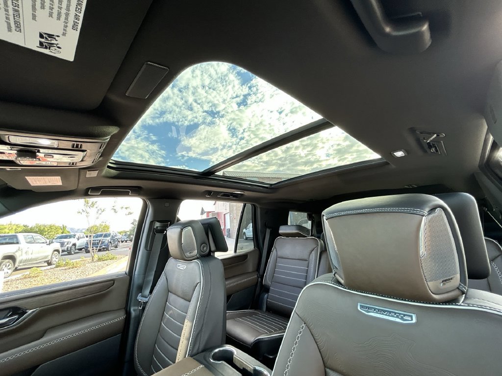 New 2026 GMC Yukon Denali Ultimate AWD/4WD image 19