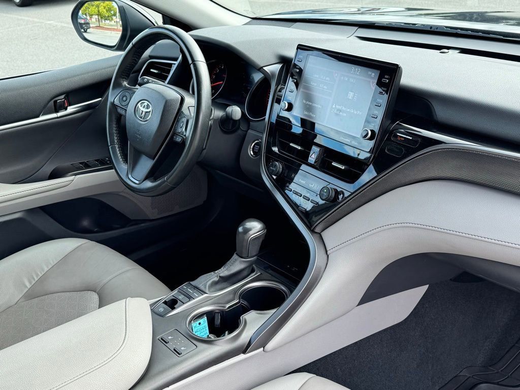 Used 2023 Toyota Camry XSE image 5