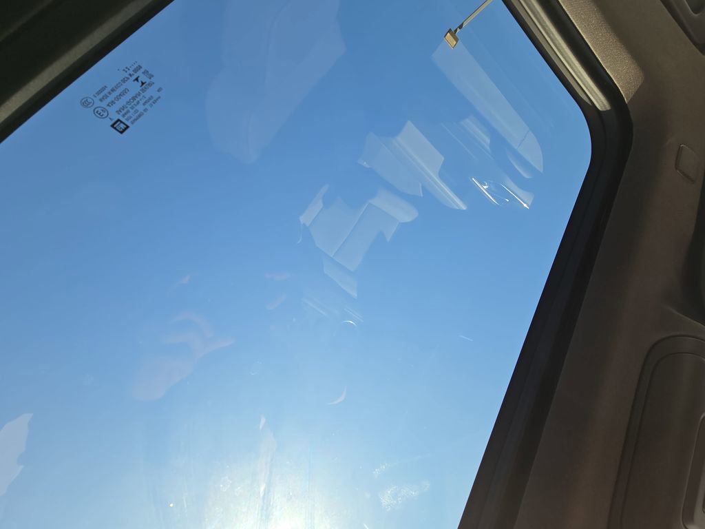 Used 2023 GMC Yukon SLT w/ SLT Premium Package image 31