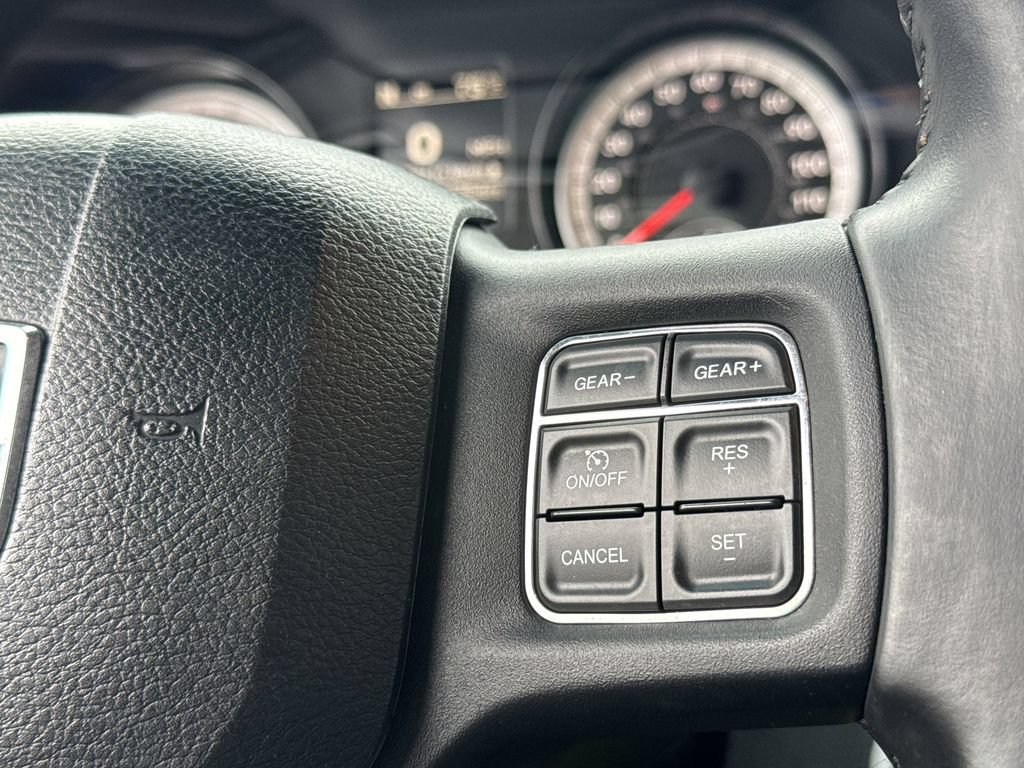 Used 2015 RAM 1500 Big Horn RWD image 28