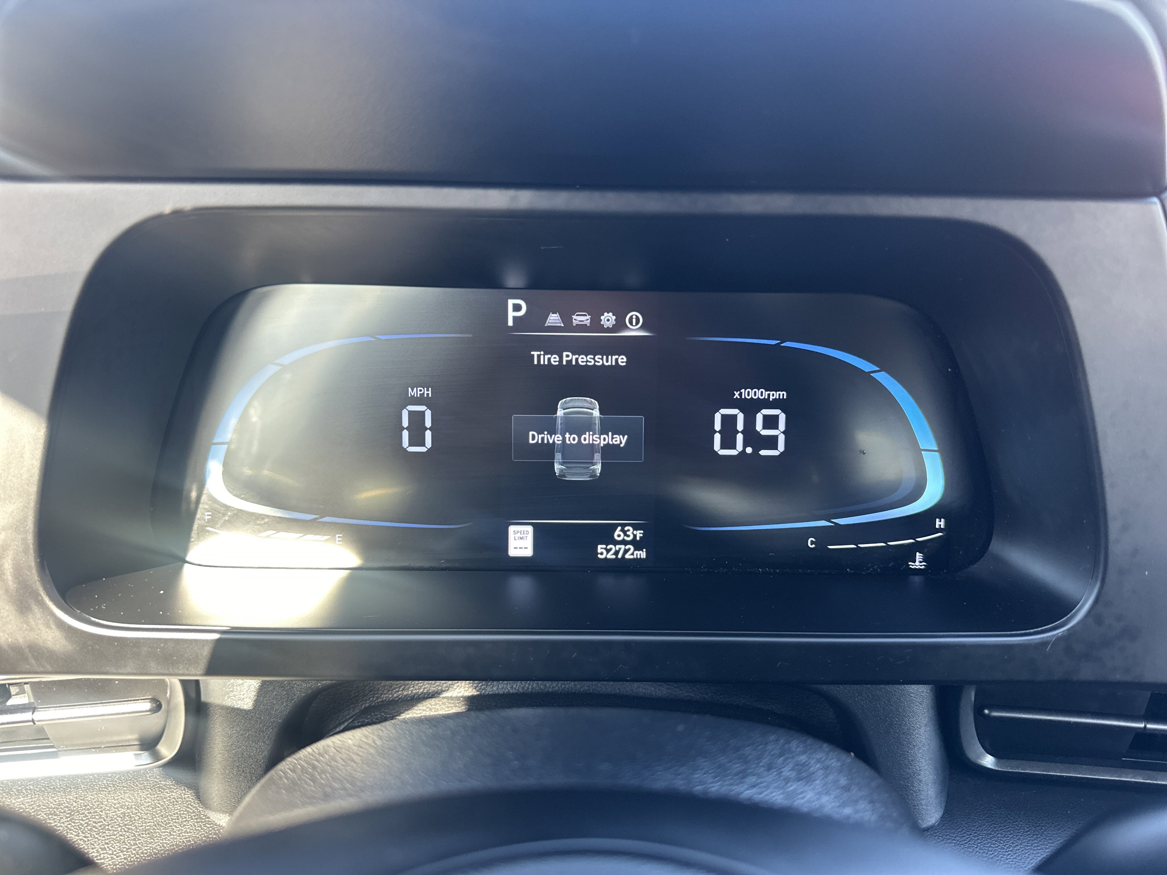 Used 2025 Hyundai Elantra Sport FWD image 11