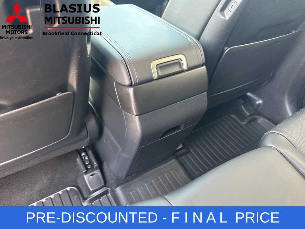 Used 2025 Hyundai Santa Fe SEL FWD image 48
