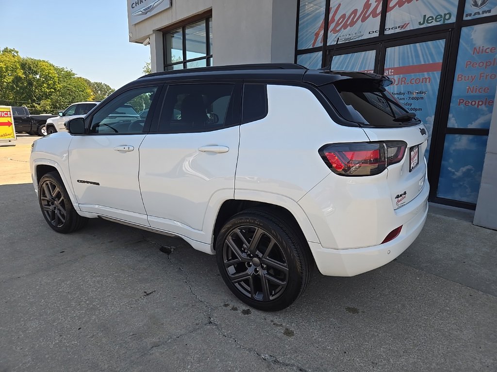 Used 2024 Jeep Compass Limited w/ High Altitude Package AWD/4WD image 8