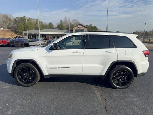 Used 2018 Jeep Grand Cherokee Laredo image 4