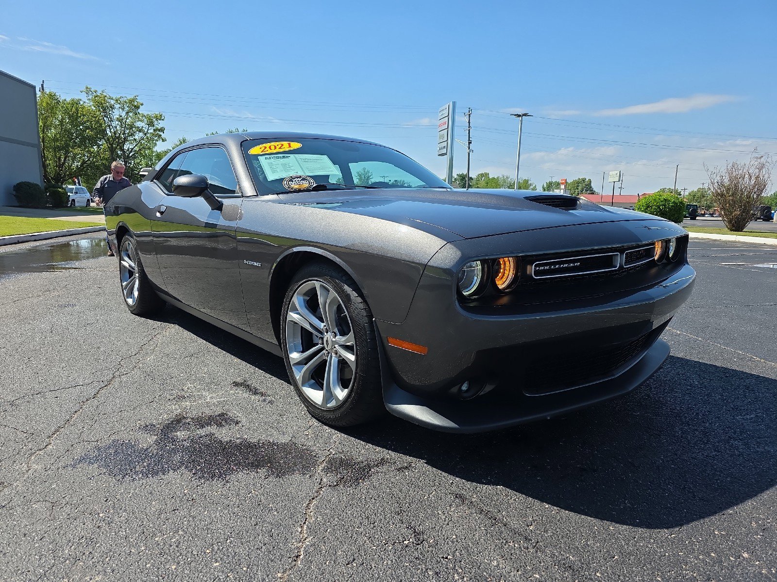 Used 2021 Dodge Challenger R/T RWD image 3