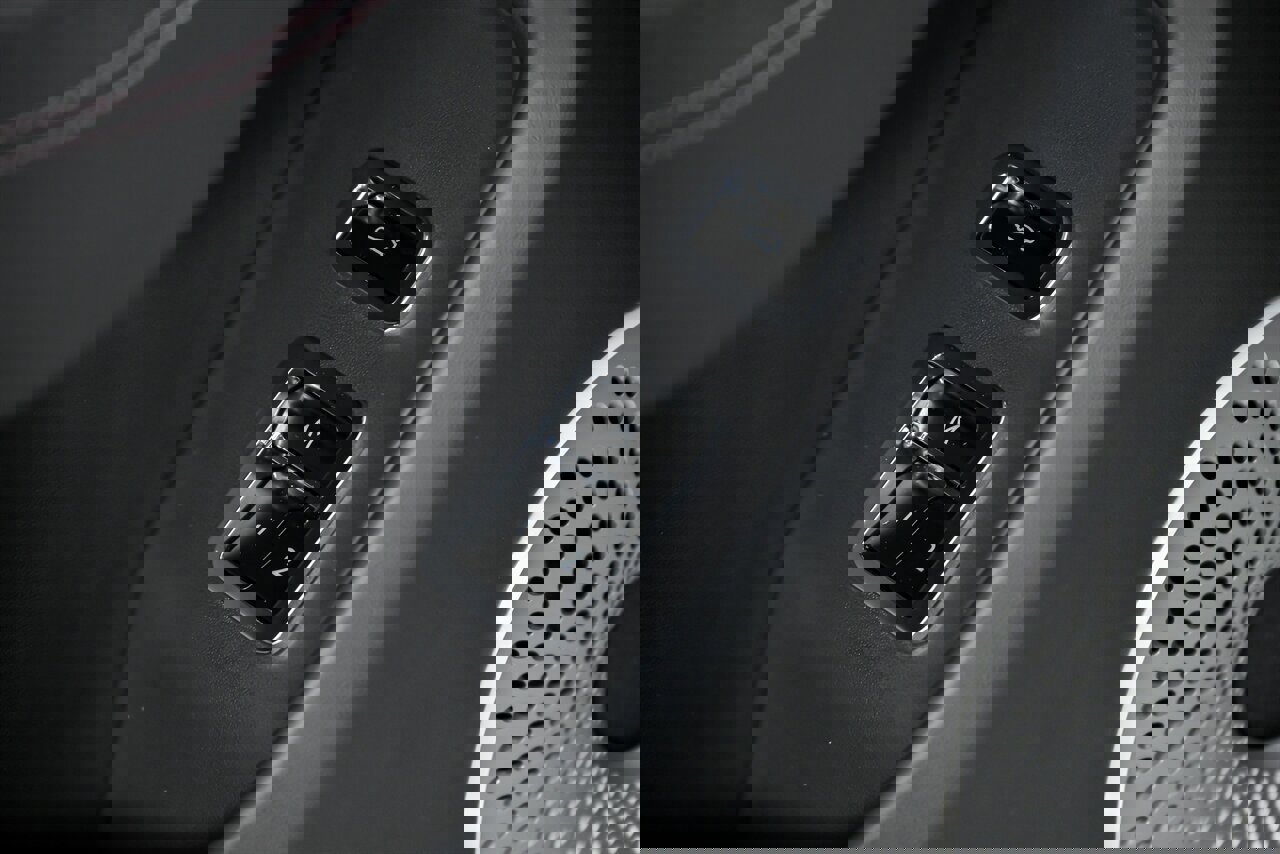 Used 2023 Bentley Flying Spur V8 image 19